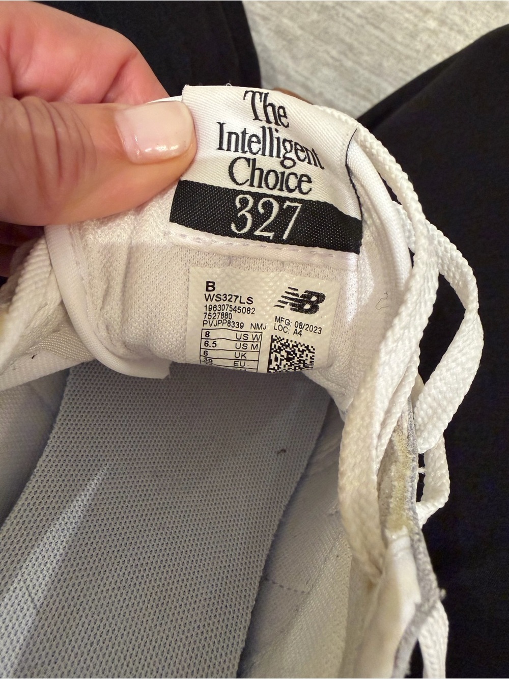 New balance 327 Women's all leather white sneaker. Like new! - Picture 5 of 5